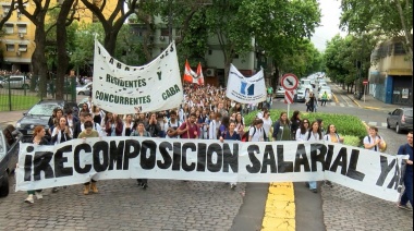 Médicos Residentes de la Ciudad continúan en paro y marchan al Congreso